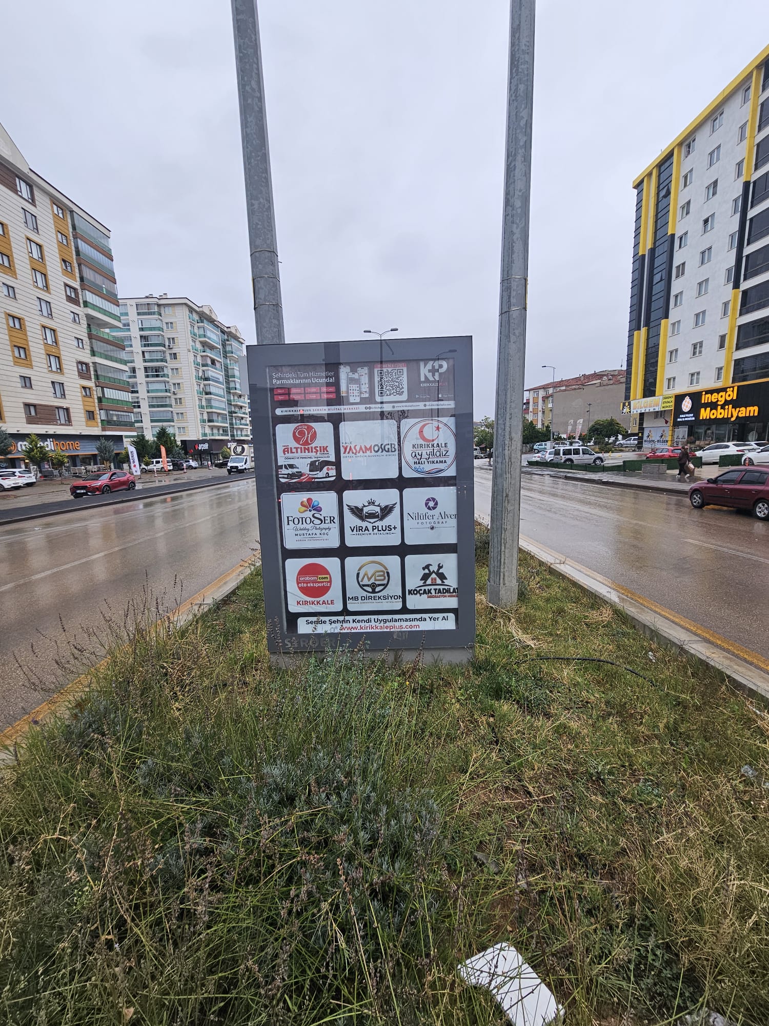 Karma 2 reklam panosu