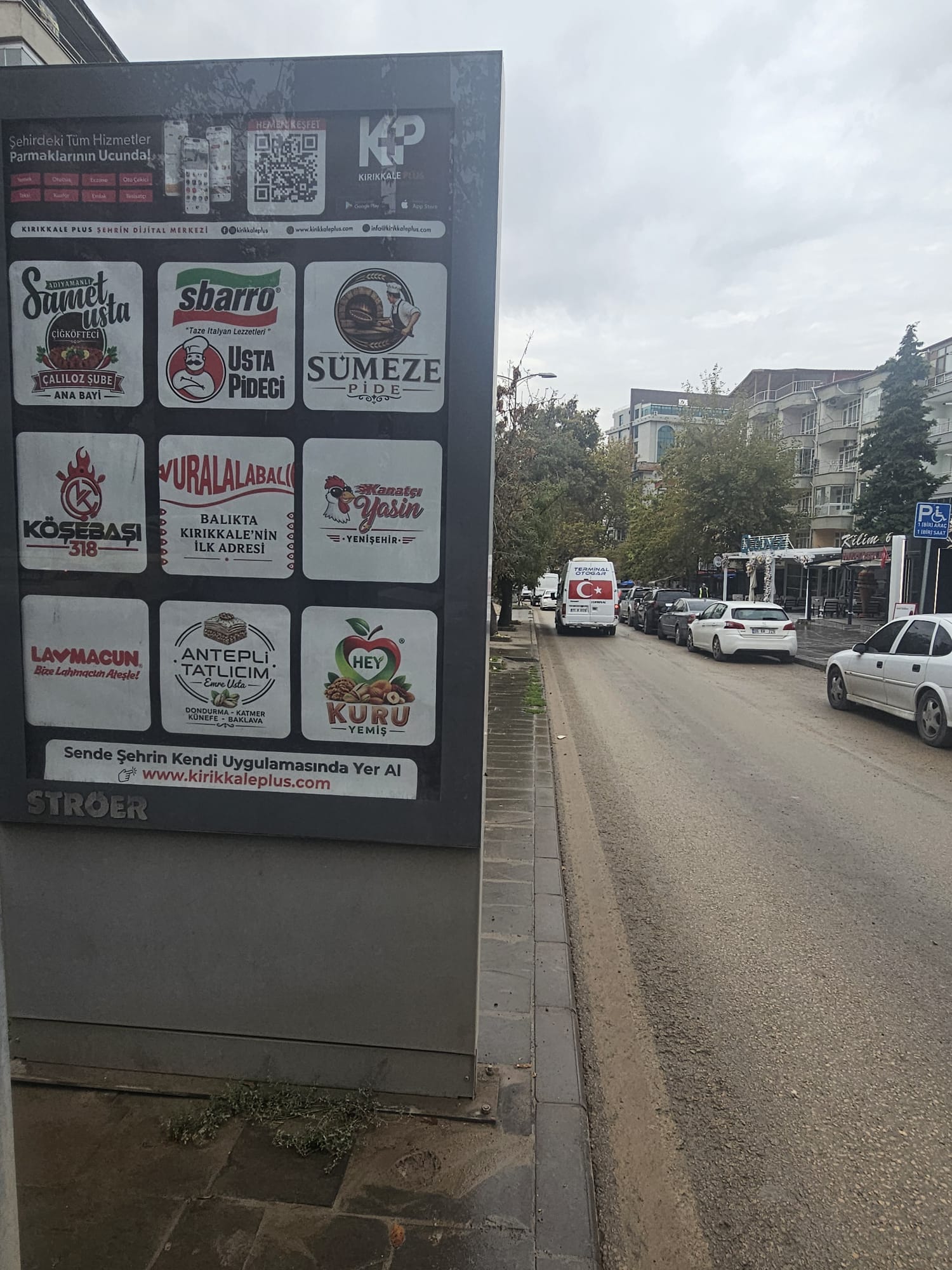 Yemek 2 reklam panosu