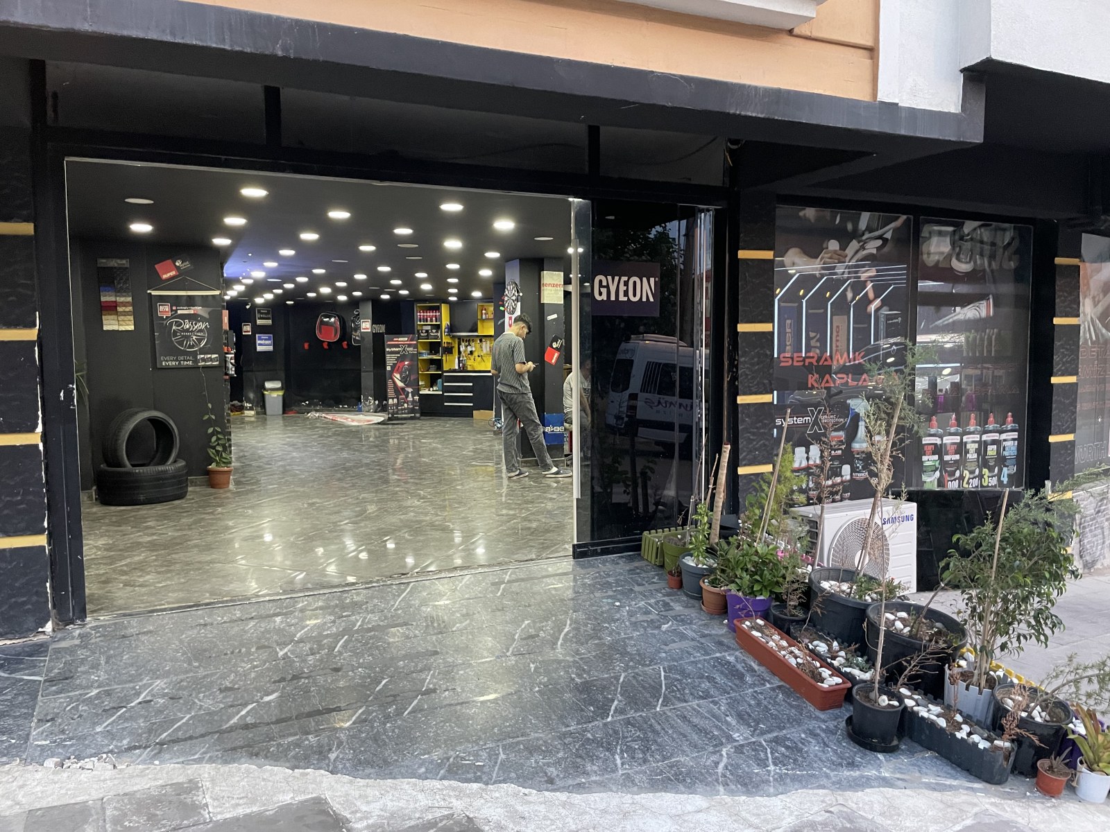 TUEM GARAGE DETAİLİNG — kapak görseli