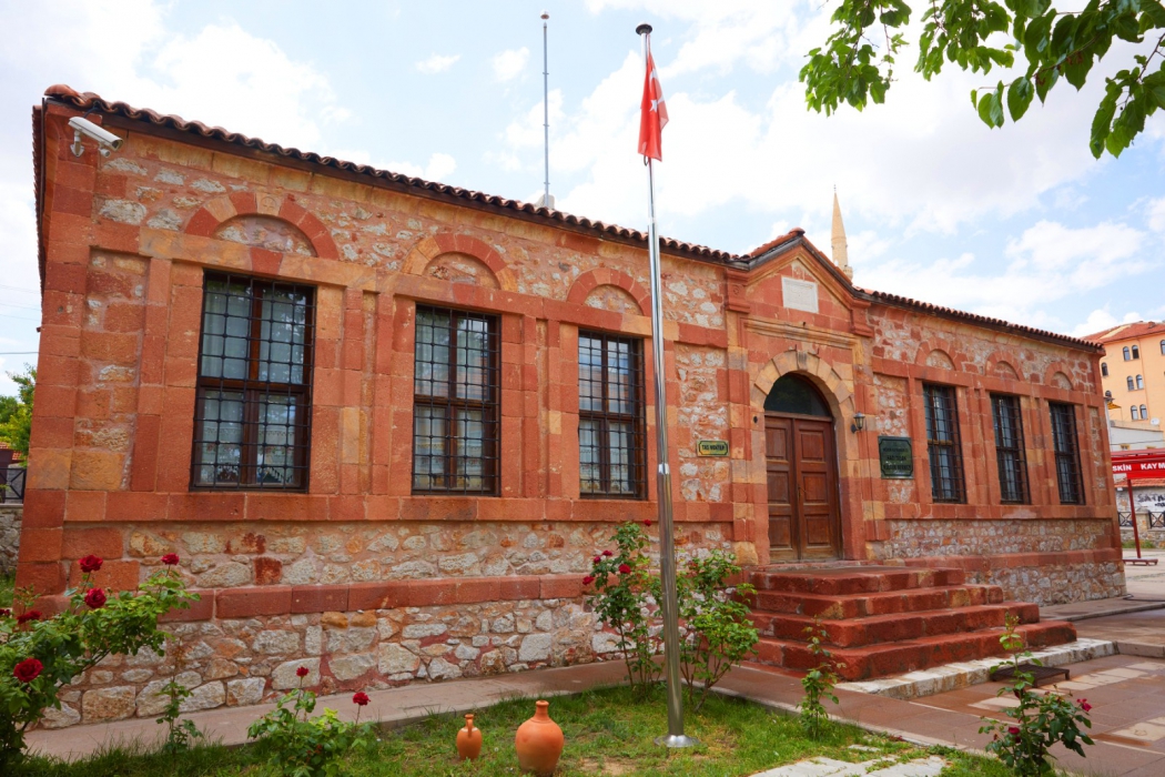 Taş Mektep (Hacı Taşan Kültür Merkezi)