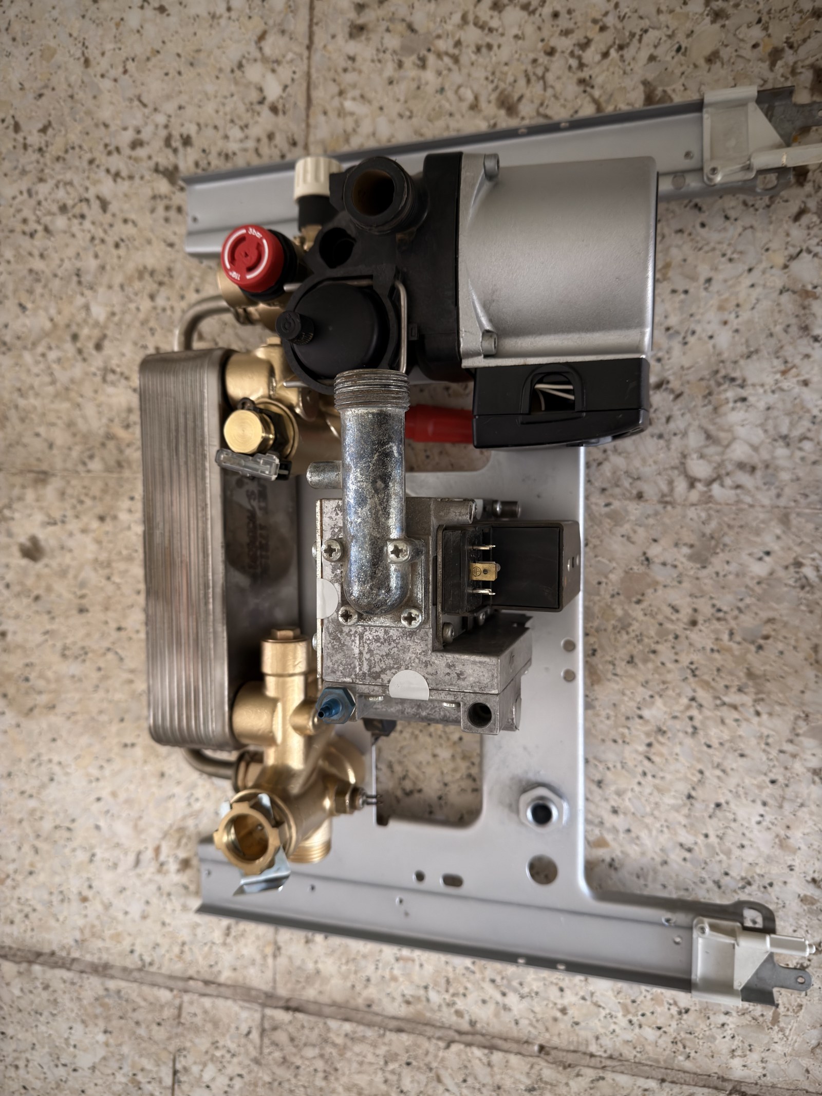 KOMBİ TAMİRİ — 2
