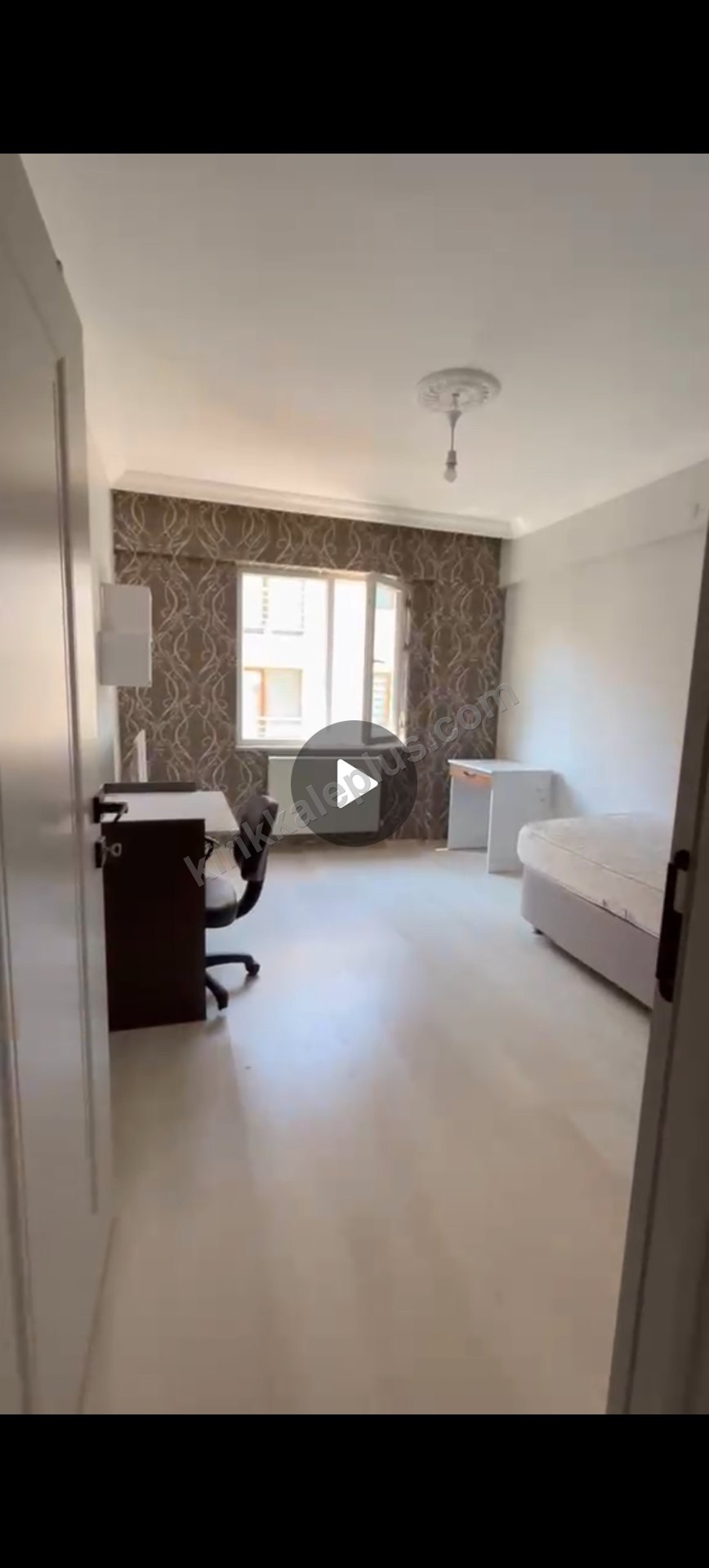 Ev arkadaşı arıyorum