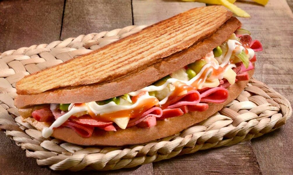 Ayvalık Tost