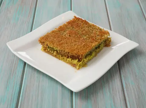 Fıstıklı Kadayıf Tatlısı (1 kg.)