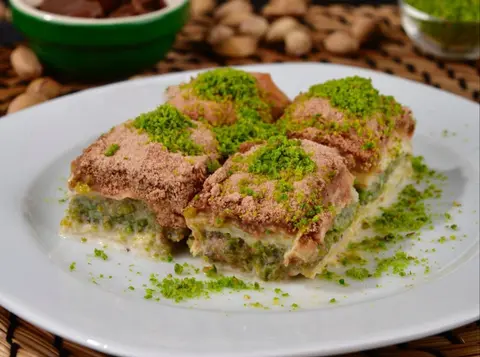 Fıstıklı Soğuk Baklava (1 kg.)