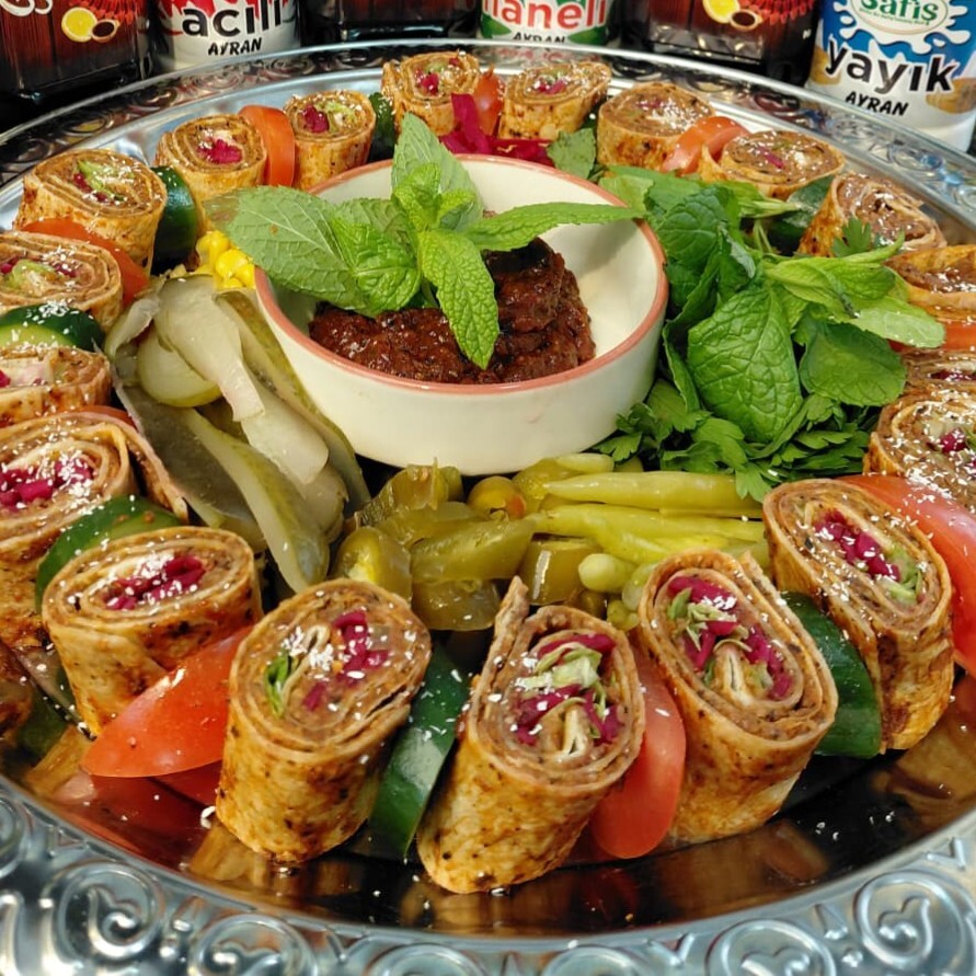 1 Porsiyon Sushi Klasik Çiğ Köfte