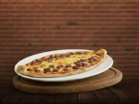 Kuşbaşılı Kaşarlı Pide