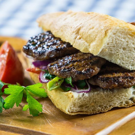 Yarım Ekmek Arası Köfte