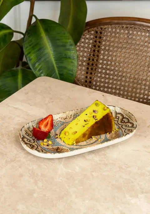 Chocolate Antep Fıstıklı Bask Cheesecake
