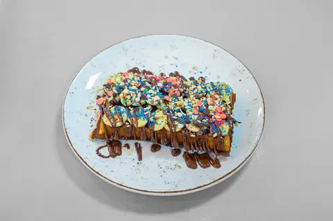 Brüksel Usulü Muzlu Waffle