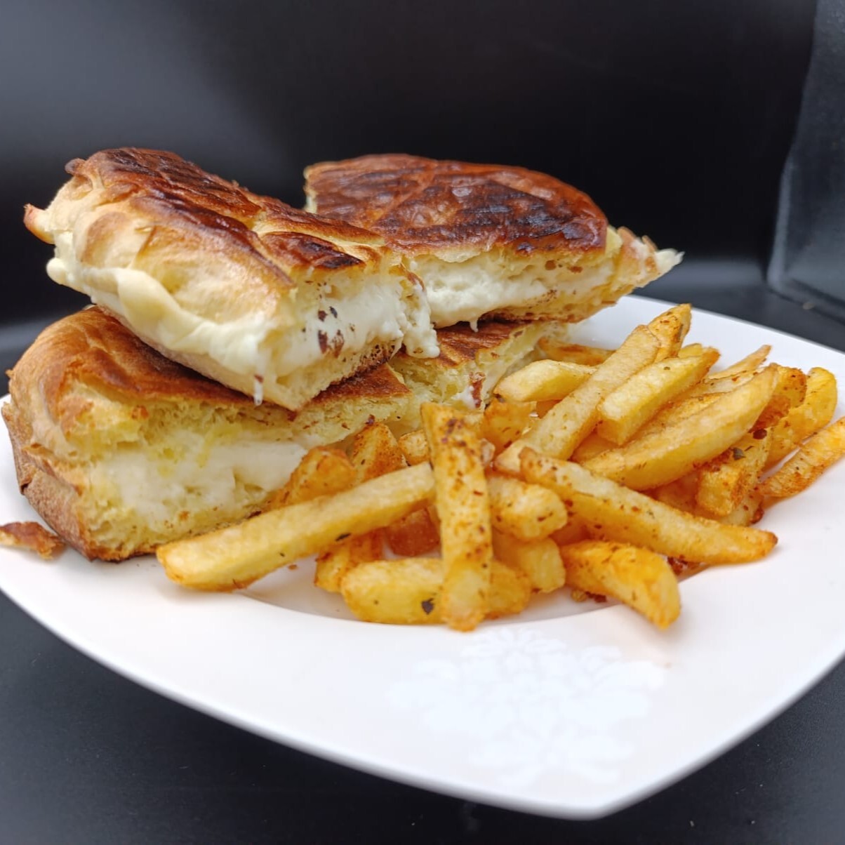 Beyaz Peynirli Bazlama Tost ( Double ölçü)