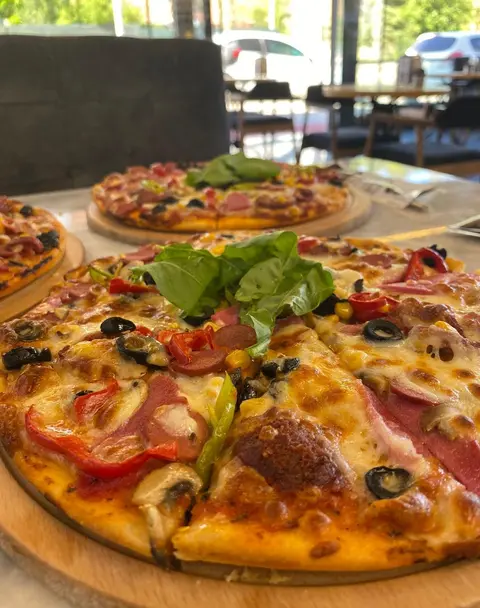 Kendi Pizzanı Kendin Oluştur (Orta Boy)
