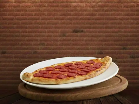 Sucuklu Pide