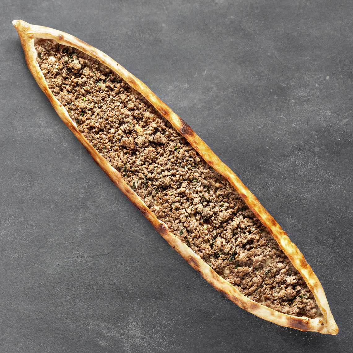 Sade kıymalı pide