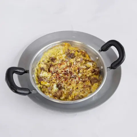 Sahanda Kavurmalı Yumurta