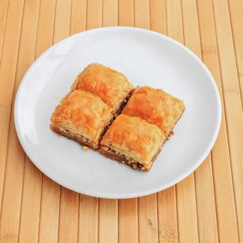 Cevizli Özel Baklava (1 kg.)