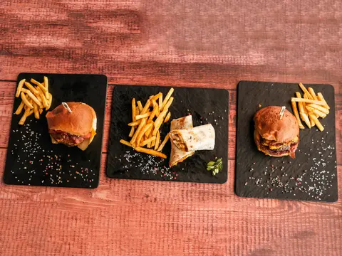 NO 13 BURGER AND PİZZA